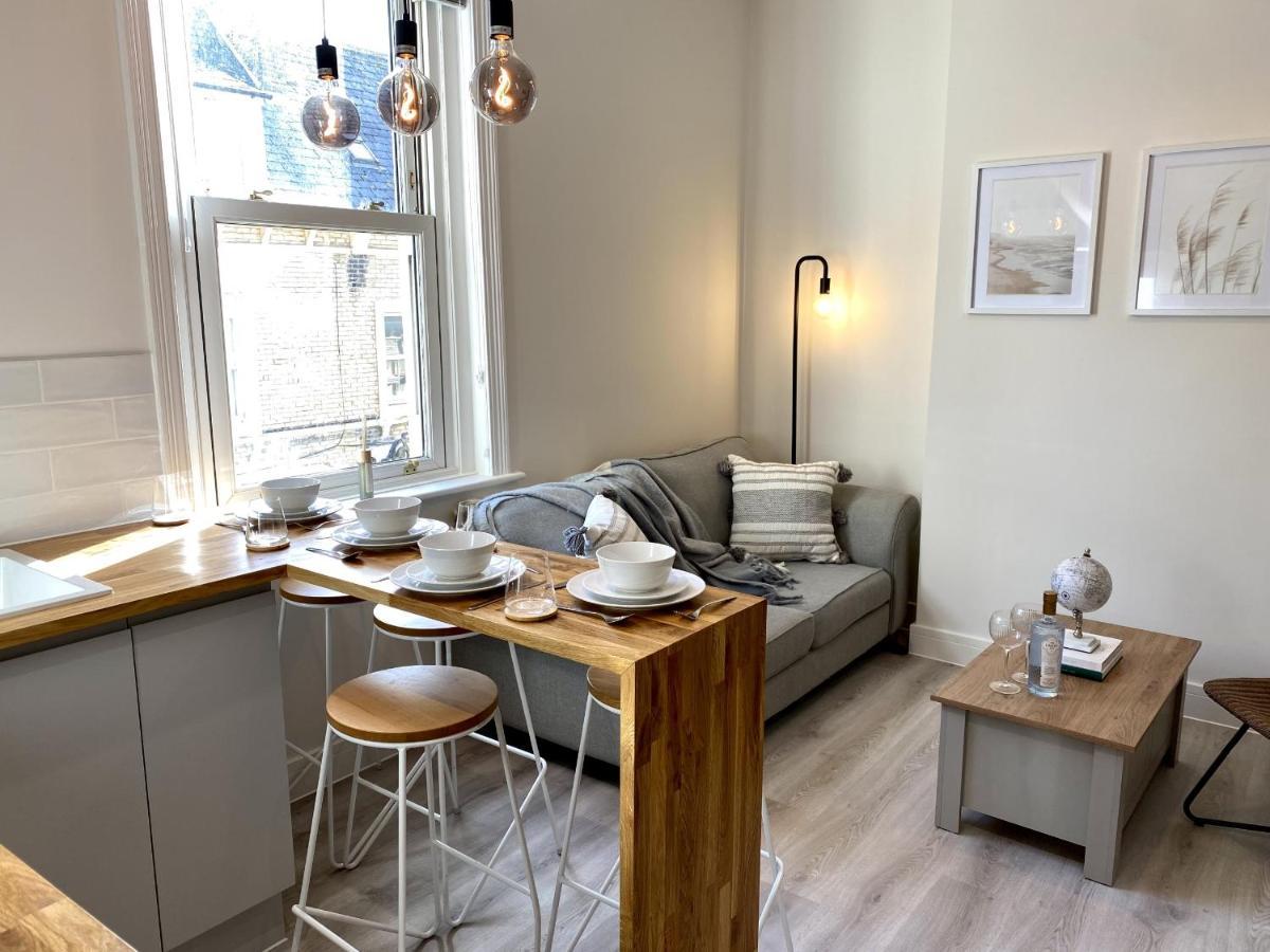 בורנמות' Stunning Beach Themed 2 Bed Apartment מראה חיצוני תמונה